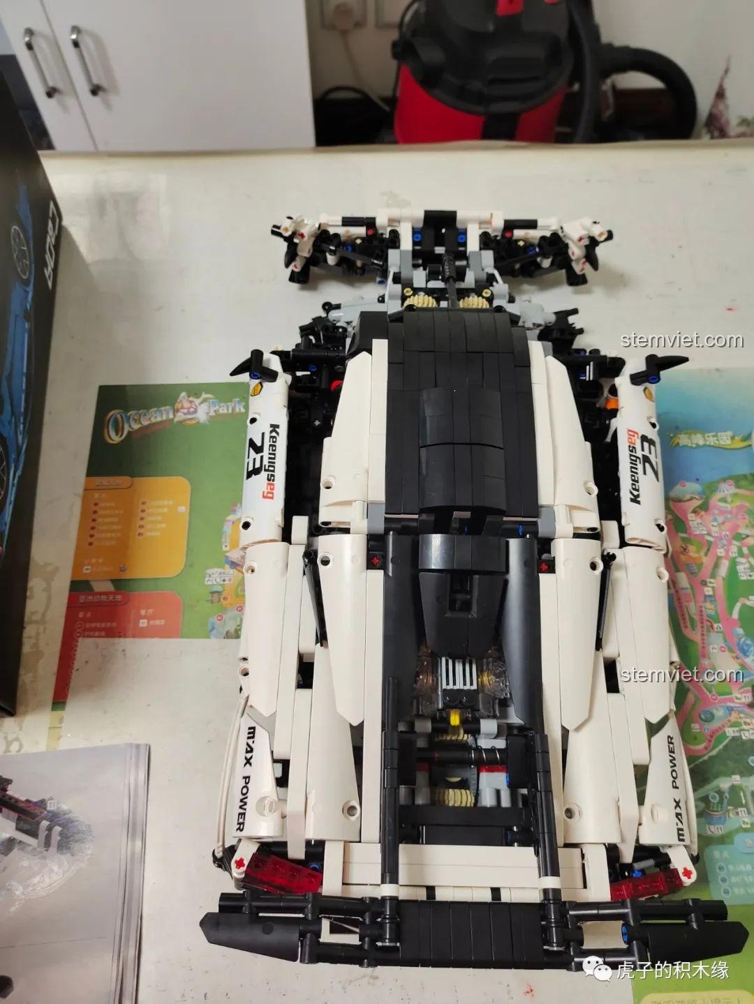 Hoàn thành giai đoạn 8 lắp ráp Hypercar Koenigsegg One:1 cho trẻ em 14 tuổi: hoàn thiện.