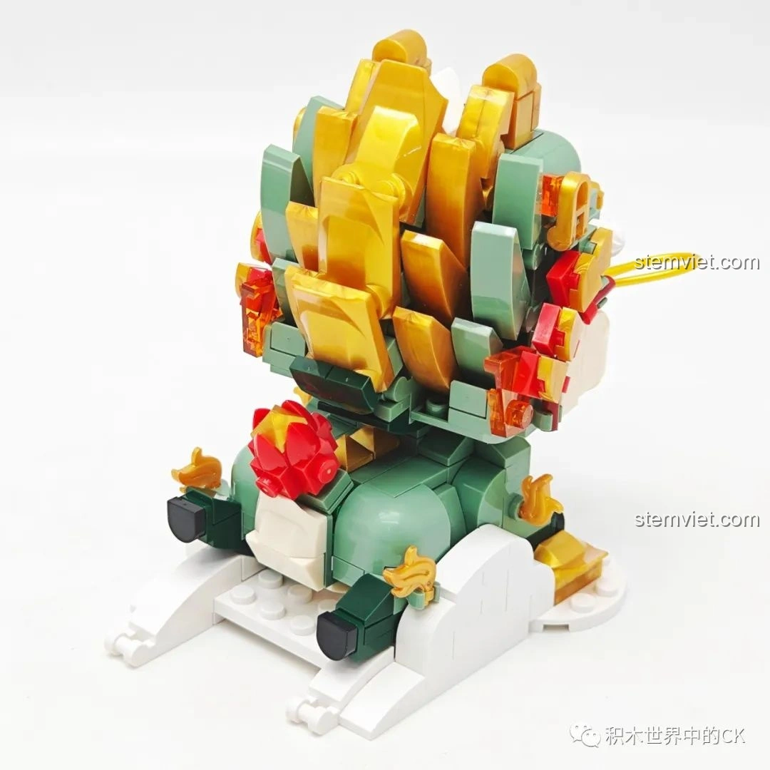 Các túi mảnh ghép và sách hướng dẫn của mô hình Lucky Dragon trong Bộ sưu tập Sơn Hải Kinh JAKI.