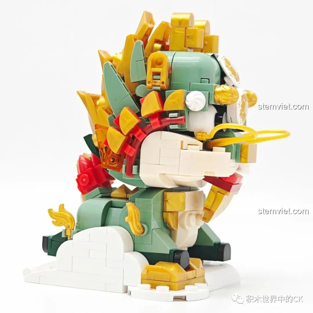 Mô hình Lucky Dragon (Rồng May Mắn) đã hoàn thiện, màu vàng rực rỡ.