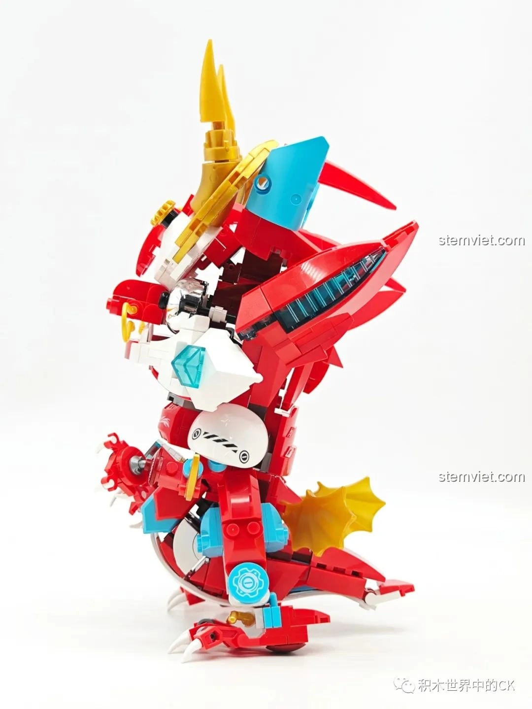 Mô hình Rồng Cơ Giáp Xích Diễm JAKI JK5138 đã hoàn thiện, nhìn từ góc bên trái.