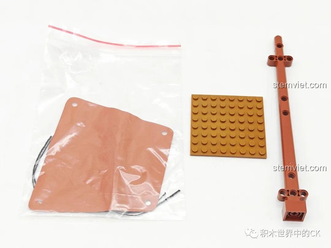 Các chi tiết đặc biệt như cánh buồm bằng vải và cột buồm của bộ lắp ráp Thuyền Chiến Spartan.