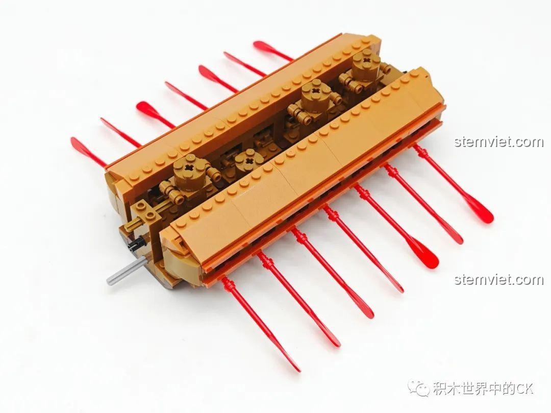 Quá trình lắp ráp phần mái chèo của Tàu chiến Spartan JIESTAR, thể hiện sự tỉ mỉ trong thiết kế.