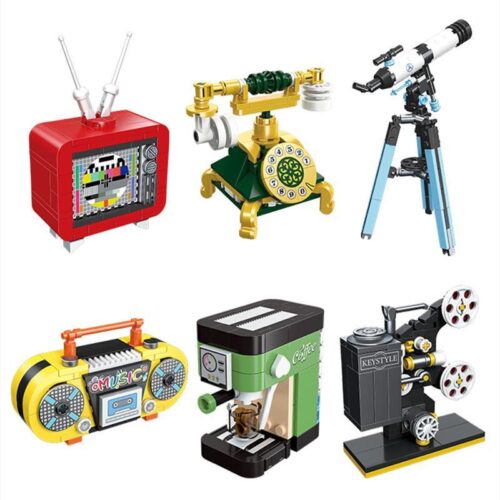 Toàn cảnh bộ lắp ráp TV cổ điển và 5 mô hình retro khác của JIESTAR 58097, đồ chơi sáng tạo cho bé 6 tuổi.