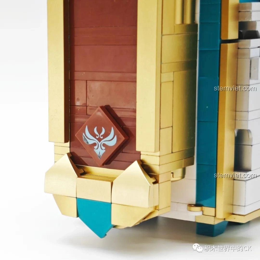 Cận cảnh biểu tượng đặc trưng bên cạnh mô hình JIESTAR 58102 Sách Thiên Không, tái hiện chuẩn game.