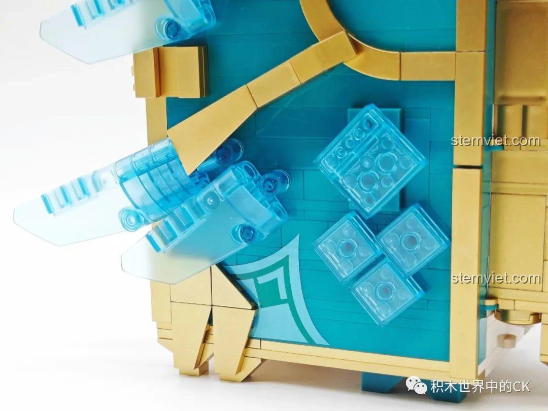 Cận cảnh chi tiết cánh gắn vào thân mô hình JIESTAR 58102 Sách Thiên Không, thể hiện độ khớp nối.