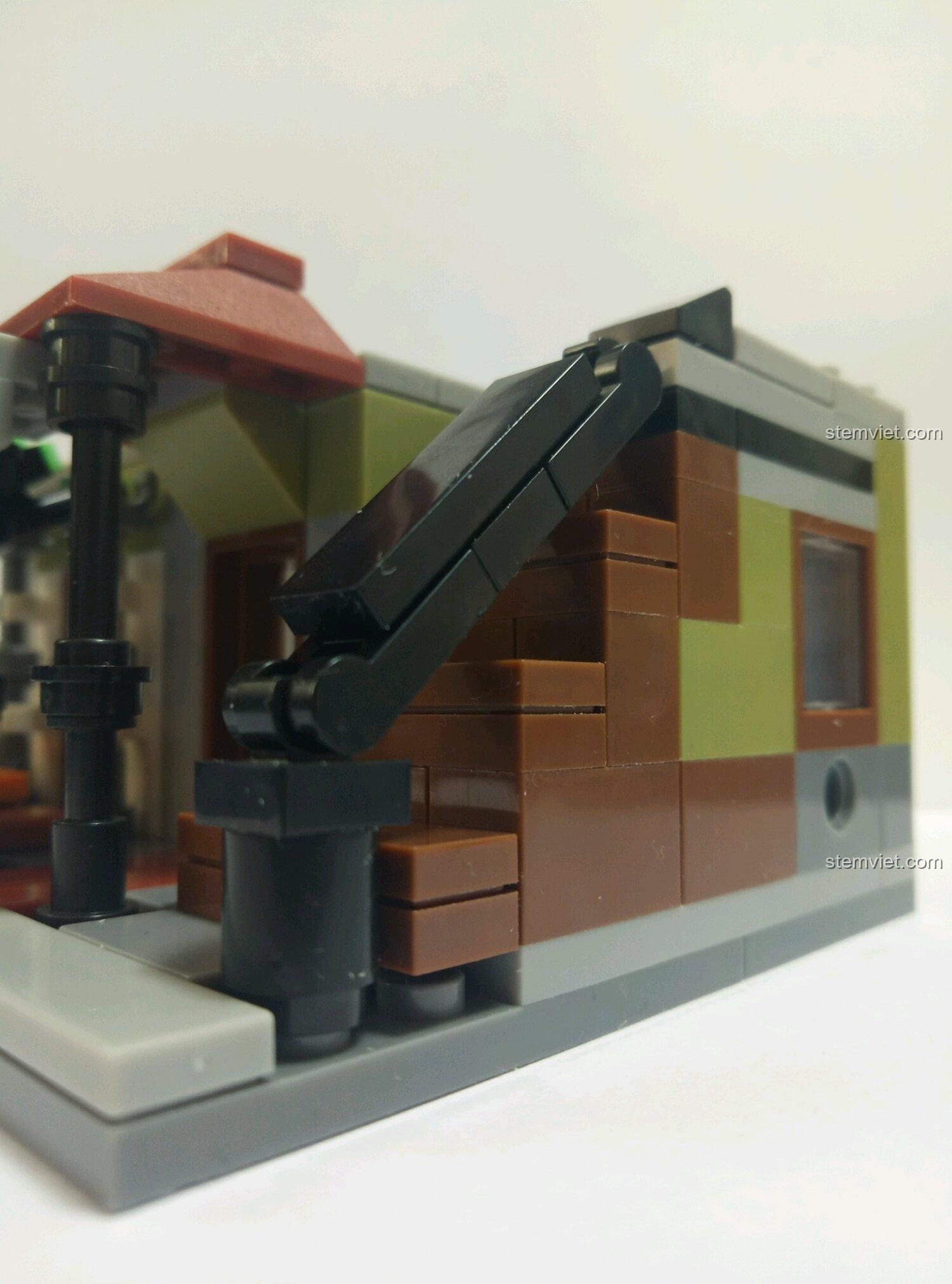 Mặt sau của mô hình Nhà hàng Paris 1117, cho thấy cấu trúc hoàn chỉnh của bộ lắp ghép Tòa nhà kiến trúc Pháp này.