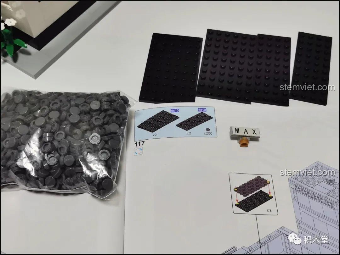 Khoang thang máy của bộ lắp ghép Juhang Technology 86007 Quán Cà Phê Góc Phố, được thiết kế tỉ mỉ và có thể di chuyển lên xuống.