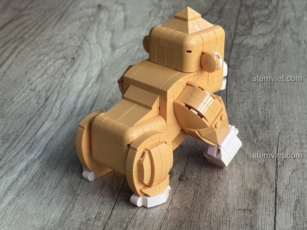 Mô hình Kaido KD99002-3 Thú Cưng Để Bàn: Đười Ươi Thông Minh đã hoàn thành, nhìn từ phía sau, với phần mông đáng yêu.