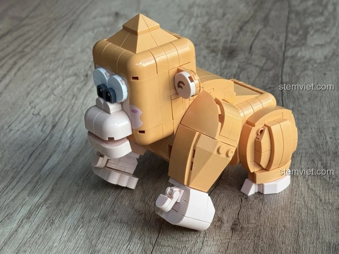 Mô hình Kaido KD99002-3 Thú Cưng Để Bàn: Đười Ươi Thông Minh đã hoàn thành, với chi tiết môi hồng nổi bật, nhìn trực diện.