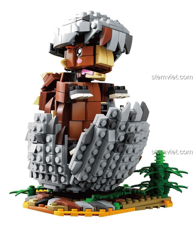 Mô hình khủng long Ankylosaurus đang nở từ trứng, một phần của bộ xếp hình Thế giới khủng long Kaido.