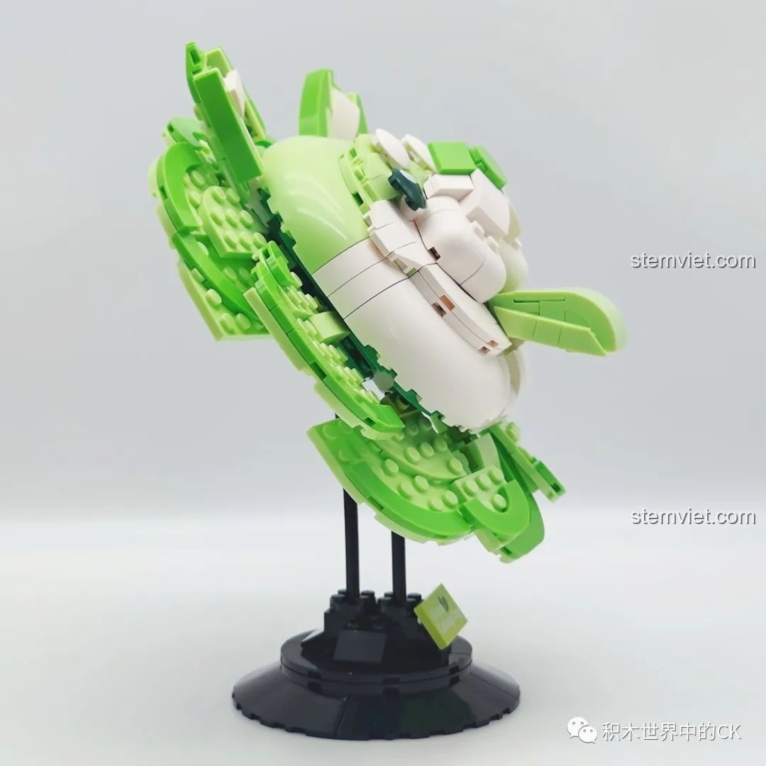 Chi tiết khớp nối dạng cầu của các tán lá trên mô hình Chó Bắp Cải, cho phép tùy chỉnh linh hoạt.