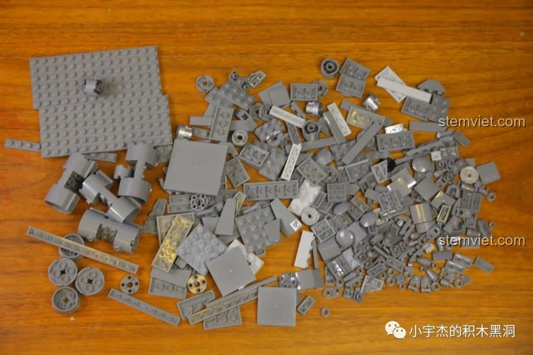 Khung cánh và động cơ của máy bay vận tải quân sự Vận-20 SEMBO 202130