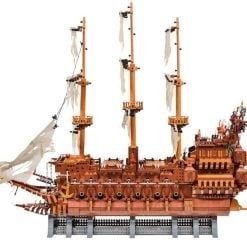 Toàn cảnh bộ lắp ghép Tàu Người Hà Lan Bay KING 83015, một mô hình tàu cướp biển ma quái cho con trai 14 tuổi.