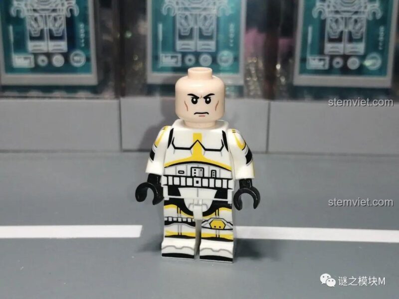 Minifigure Lính Bão Tố Pháo Binh màu trắng vàng, thuộc bộ lắp ghép Minifigures Star Wars, đồ chơi xếp hình XP-340.