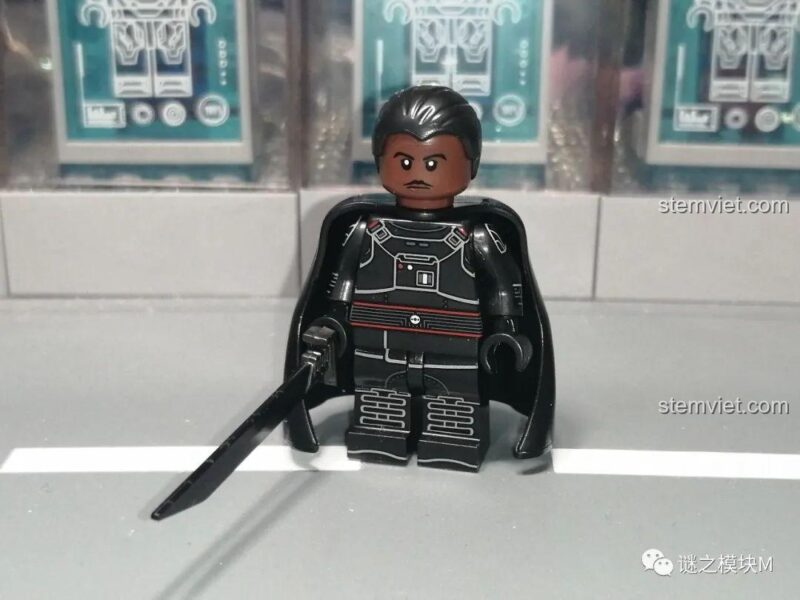 Minifigure Moff Gideon từ bộ lắp ghép Minifigures Chiến tranh giữa các vì sao Koruit XP-340, chi tiết in ấn rõ ràng, đồ chơi mô hình chất lượng cao.