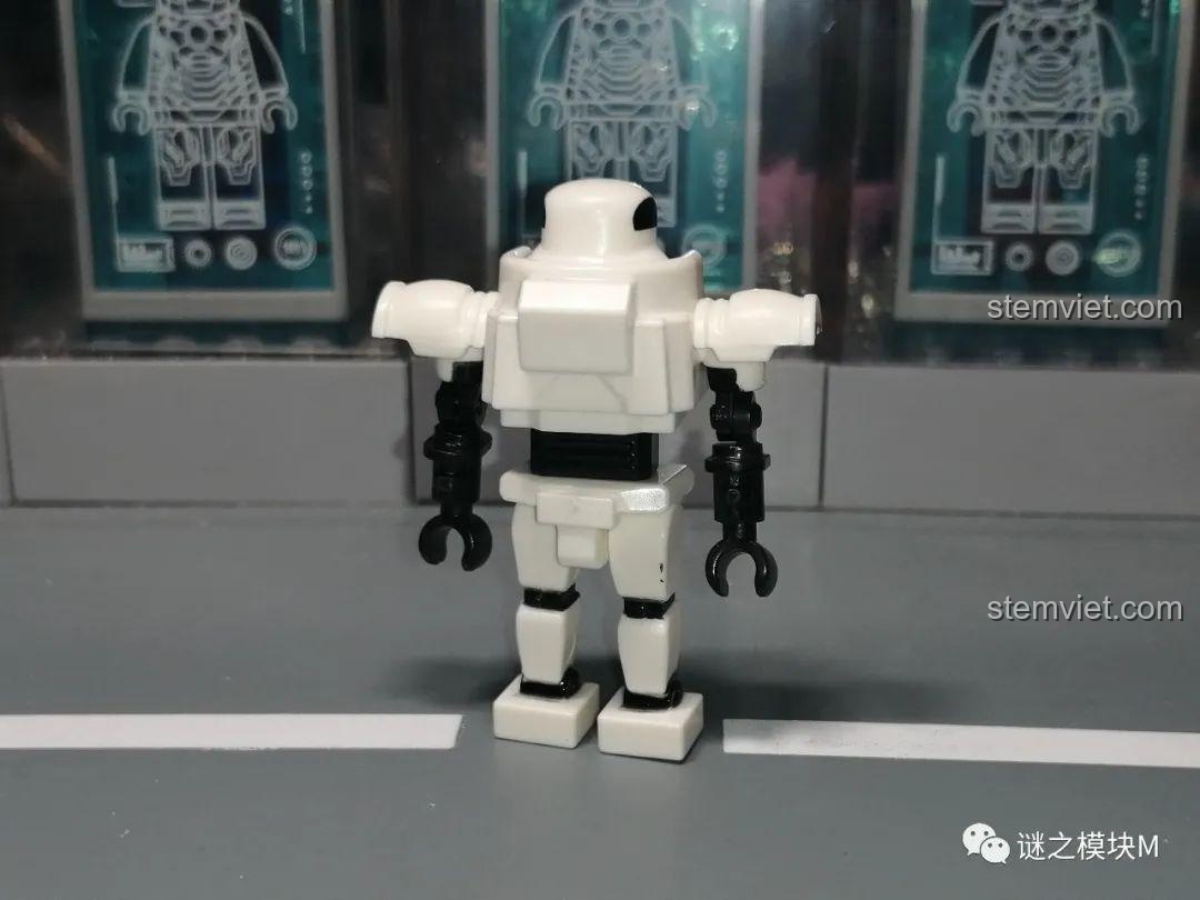 Góc nhìn bên minifigure Moff Gideon từ KORUIT XP-342 đồ chơi mô hình.