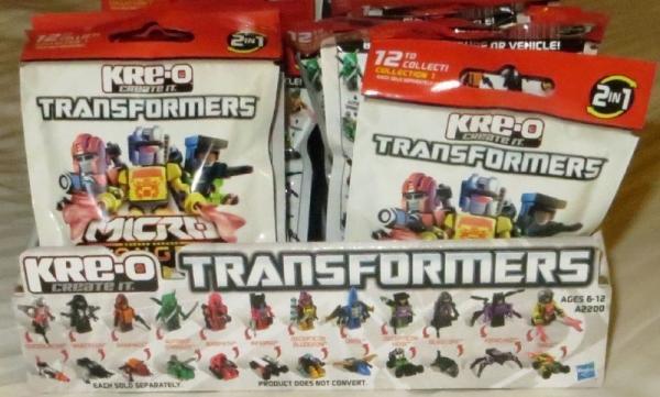Bộ đồ chơi lắp ghép Kre-O 22981 Transformers Micro-changer, hộp display chứa nhiều gói ngẫu nhiên, phù hợp bé trai 6 tuổi, giá tốt.