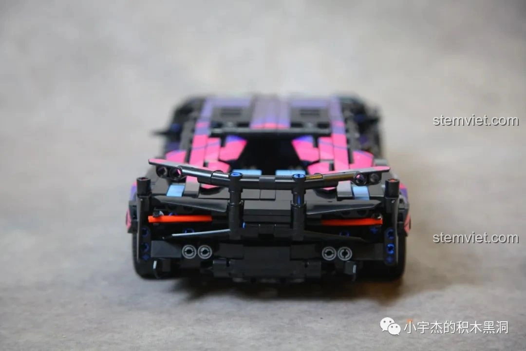 Góc nhìn từ trên xuống của mô hình Lamborghini Sián FKP 37 Cyberpunk MK6002 đã dán decal, thể hiện tổng thể thiết kế và màu sắc.