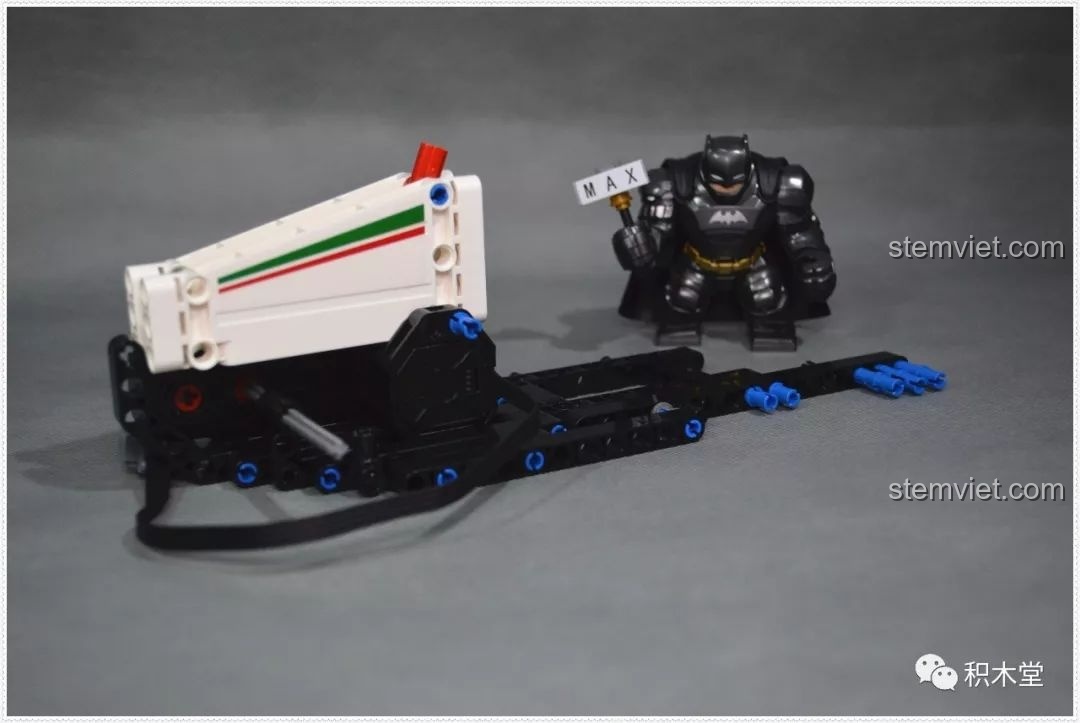 Lắp ráp cánh gió sau cho mô hình Xe đua Công thức 1 Sembo giá rẻ.