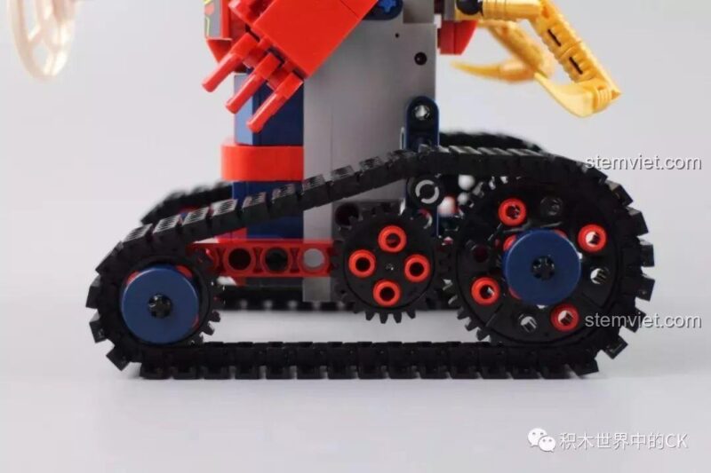 Hoàn thiện phần đầu block-head ngộ nghĩnh của mô hình Siêu Nhân 13040.