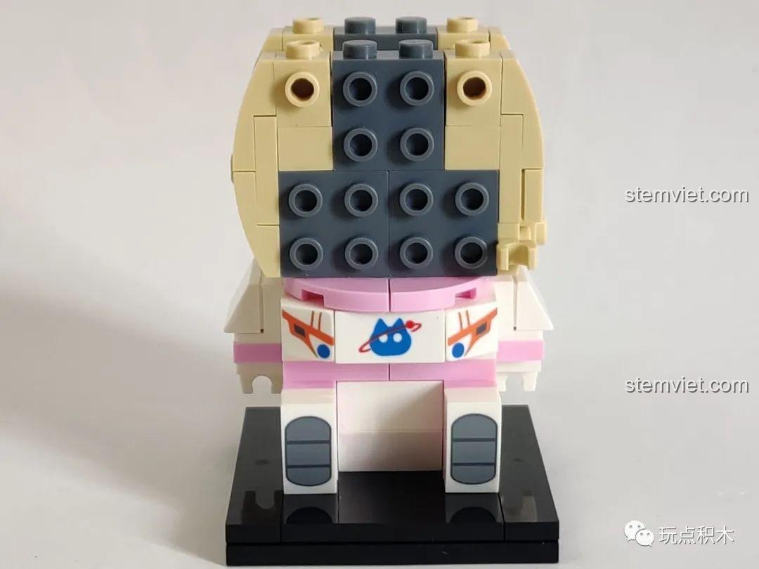 Tiến độ lắp ráp mô hình GUDI Ba Trát Hắc 52056, phần trang phục và phụ kiện đã được thêm vào.