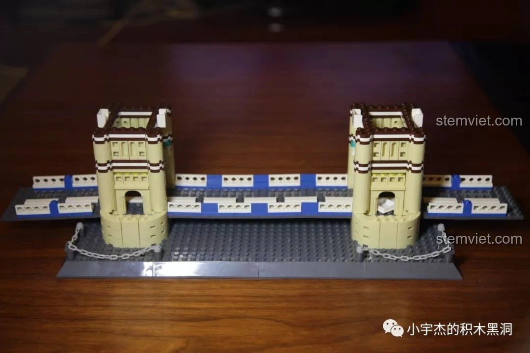 Quá trình lắp ráp các tầng của tháp cầu trong bộ WANGE 4219 Cầu Tháp Luân Đôn.