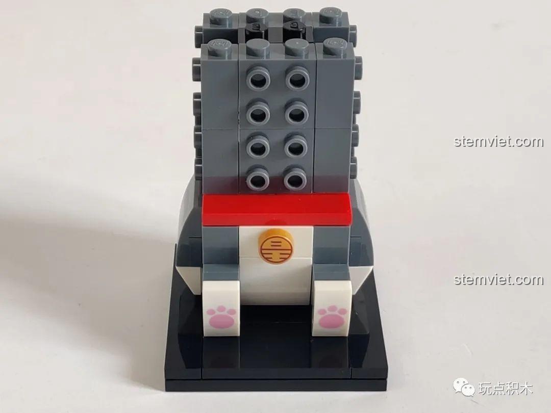 Tiến độ lắp ráp mô hình GUDI Ngự Hoàng Vạn Tuế 52051, phần thân và chân mèo đã hoàn thành.