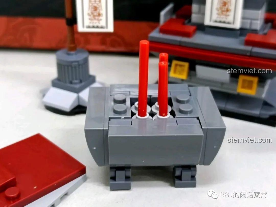 Chi tiết lư hương trong bộ lắp ráp Tế Đàn Trần Tình LE-J915.