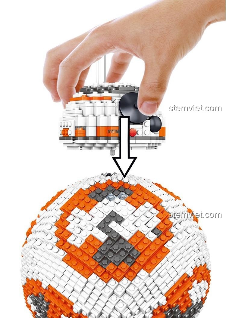 Lắp ráp đầu của người máy BB-8 LELE 35020, trải nghiệm lắp ghép thú vị.