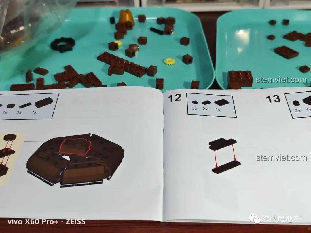 Lỗi in màu trong sách hướng dẫn của bộ Hengtai 92051, gây khó khăn trong việc tìm kiếm chi tiết.