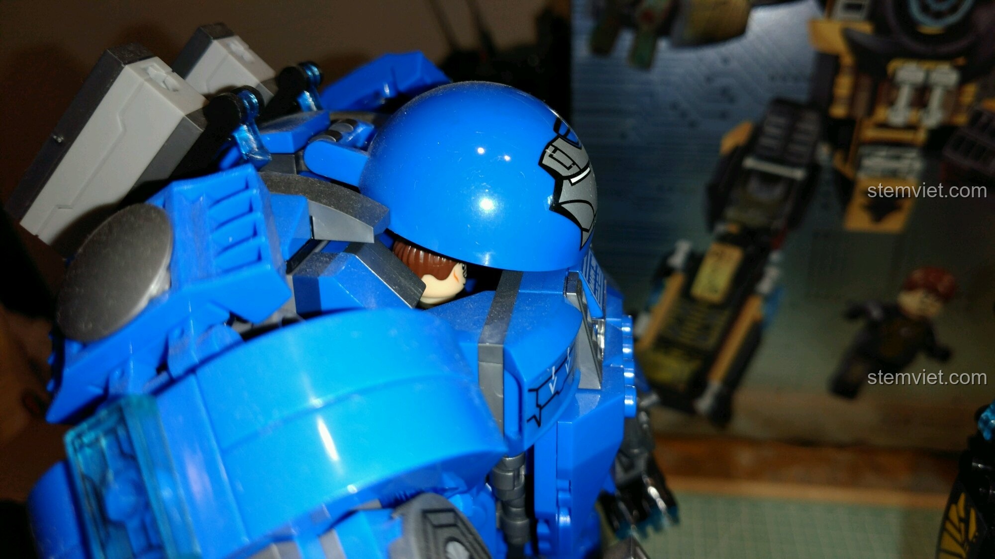 Cận cảnh lỗi thiết kế mặt nạ của robot Sembo 60023, cảm nhận Sembo 60023.