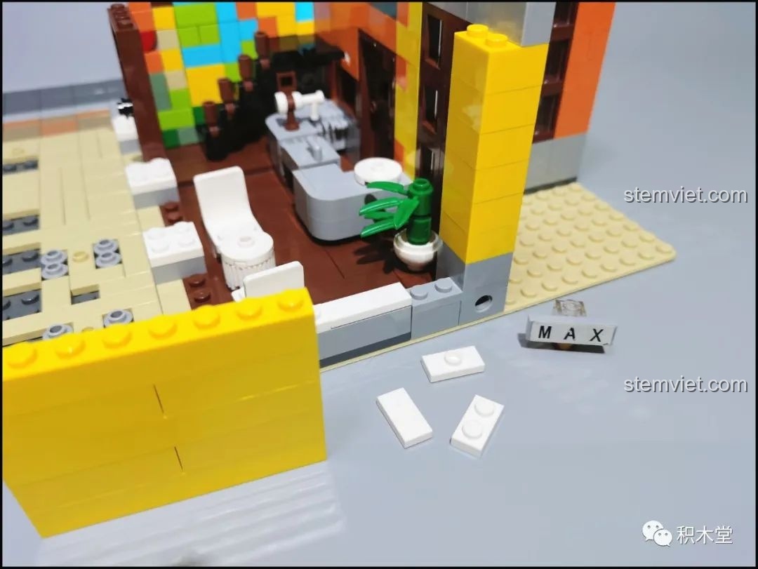 Lưu ý về bức tường kết nối một điểm trong bộ RAEL 10002, có thể gia cố thêm để chắc chắn hơn.