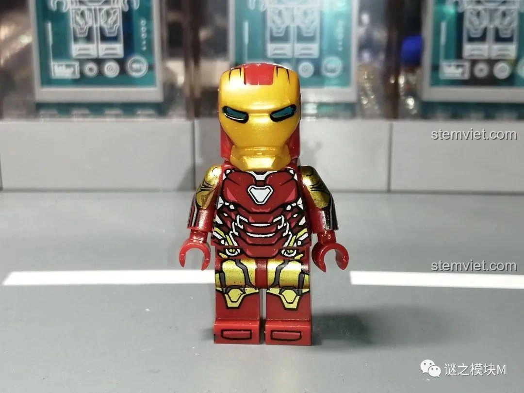 Minifigure Iron Man MK85 từ bộ lắp ráp LW Building Blocks 2038 Xe Tải Iron Man Di Động, với chi tiết in ấn sắc nét.