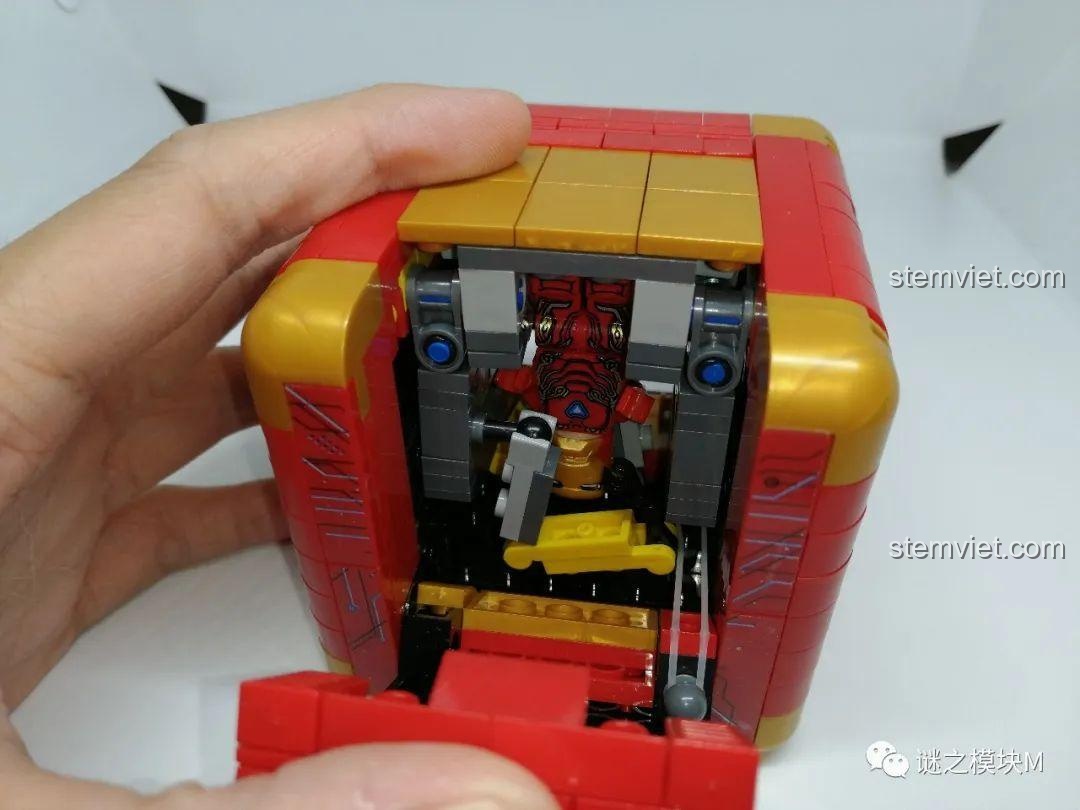 đồ chơi mô hình 75 Hộp Giáp Người Sắt với minifigure