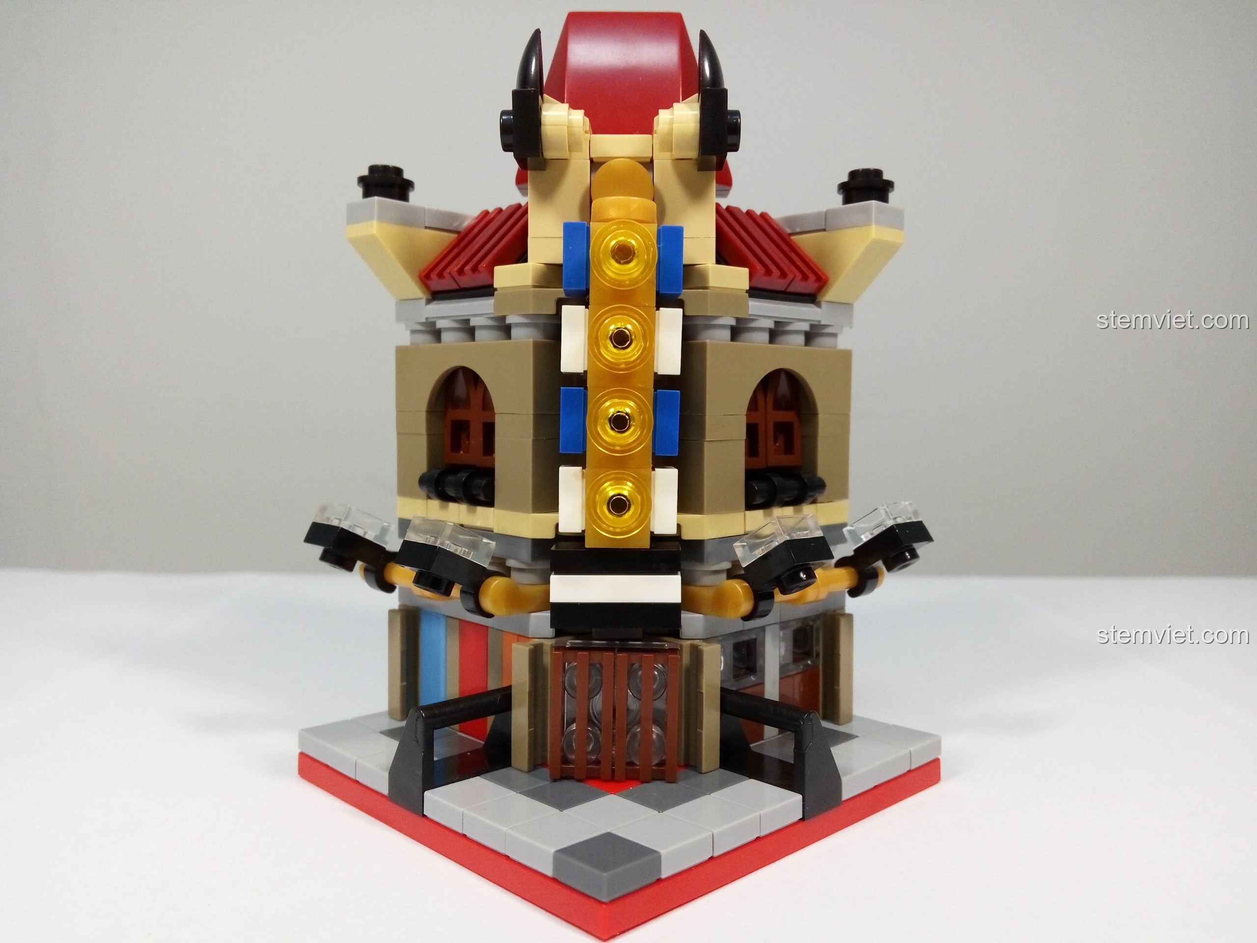 Ảnh chụp chính diện mô hình Rạp Hát Lớn Mini 1114, làm nổi bật các chi tiết kiến trúc độc đáo.