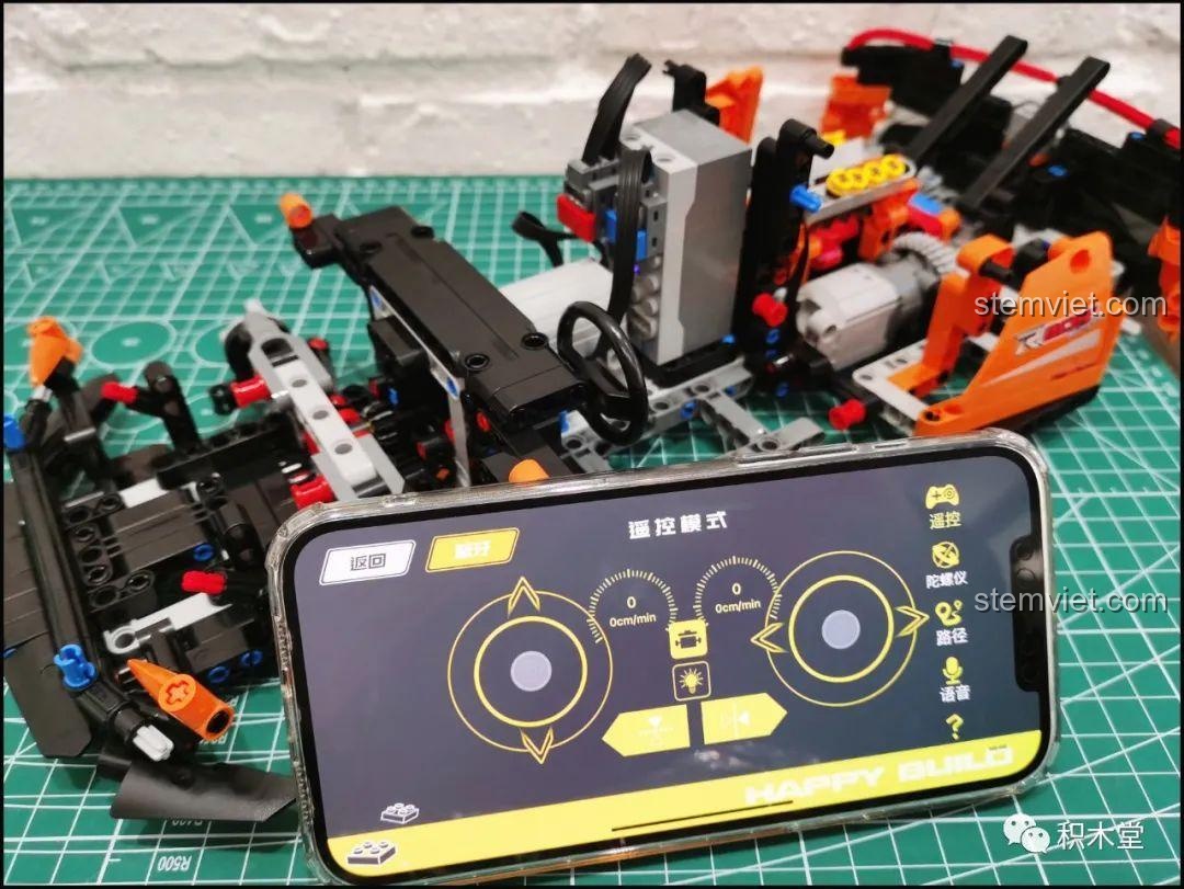 Mô hình Happy Build YC-QC004 Siêu xe McLaren P1 đã hoàn thành, nhìn từ trên xuống, thể hiện tổng thể thiết kế và các chi tiết lắp ráp.