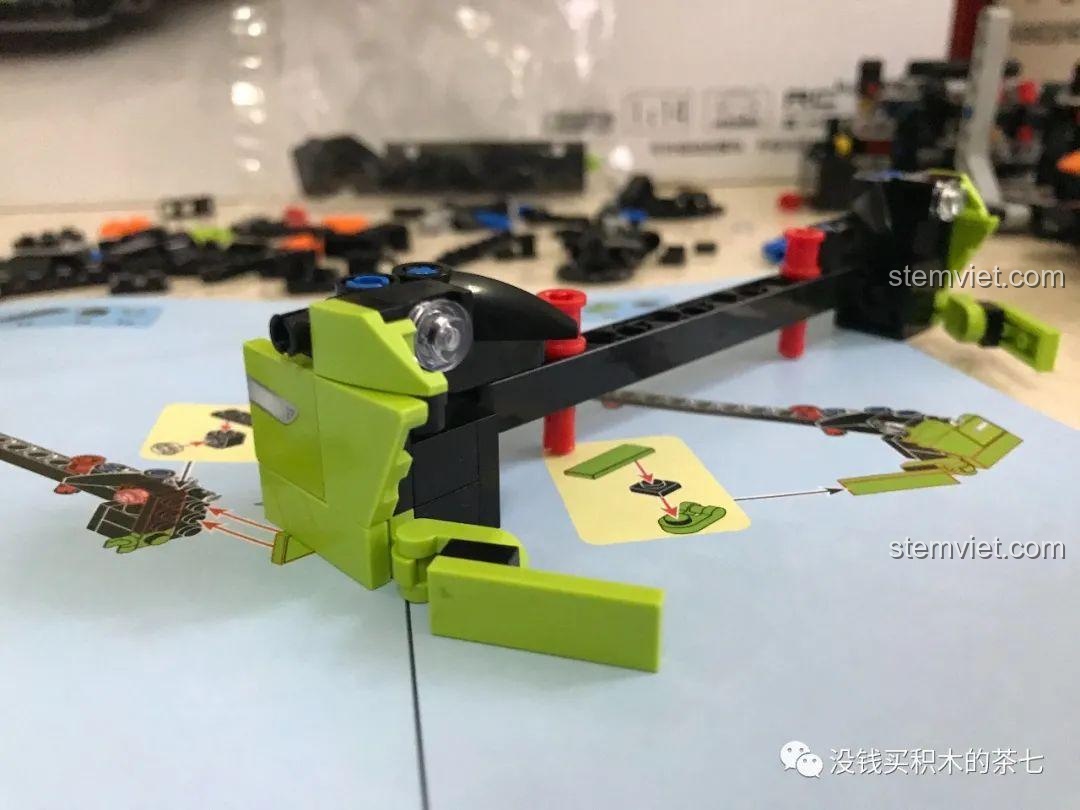 Cản trước của bộ lắp ráp Lamborghini Sián FKP 37 Meiji Blocks 8600 sử dụng gạch cơ bản, chi tiết chắc chắn, phù hợp bé trai 6 tuổi, đáng tiền