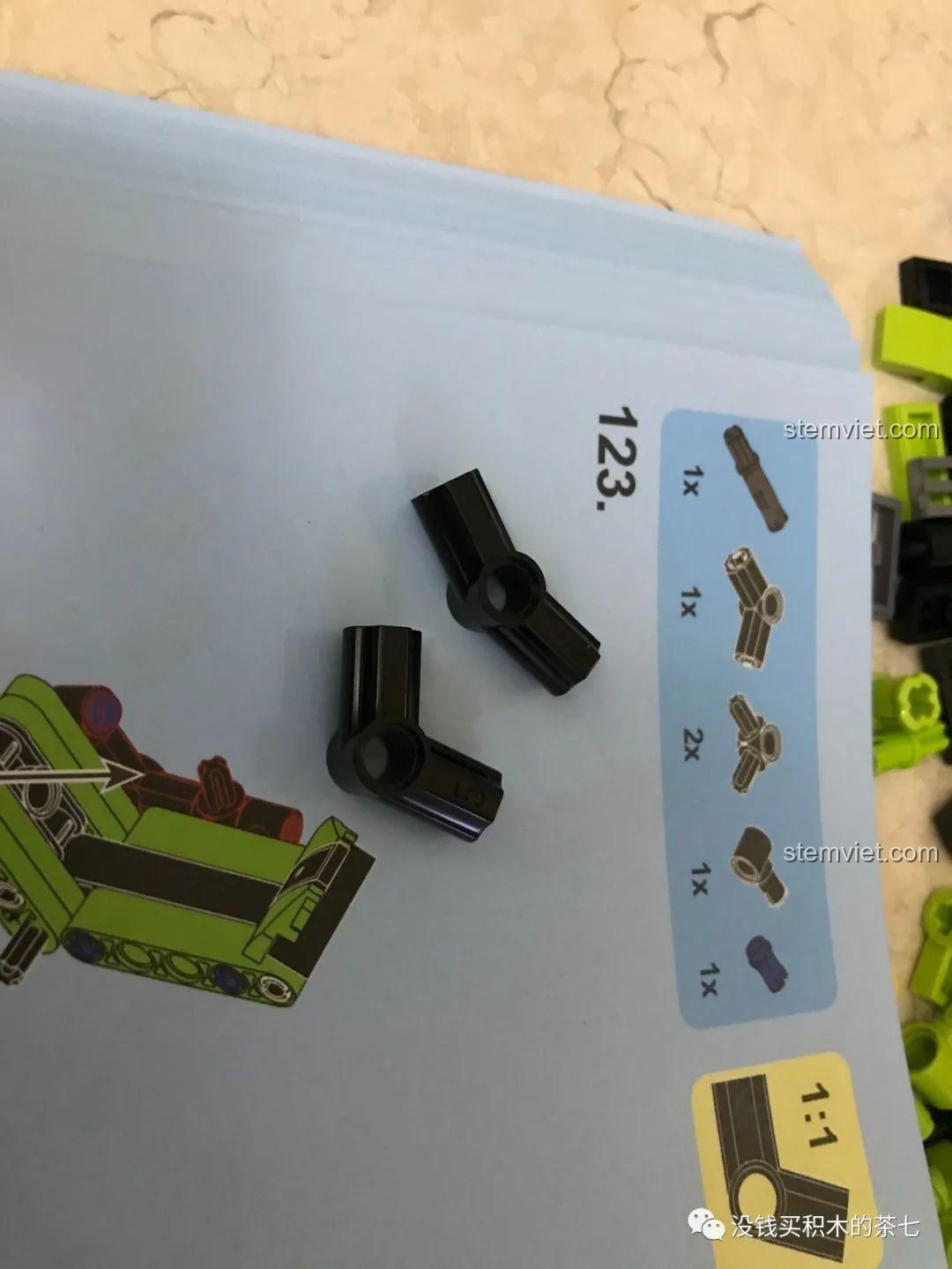 Hướng dẫn lắp ráp chi tiết ghế ngồi bộ lắp ráp Lamborghini Sián FKP 37 Meiji Blocks 8600, cần quan sát kỹ cấu trúc bên trong, phù hợp bé trai 6 tuổi, đáng tiền