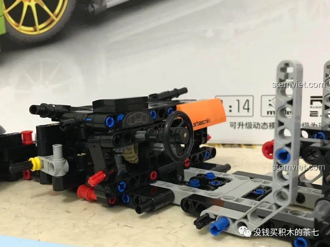 Bảng điều khiển và cột B của bộ khối lắp ghép Siêu xe Lamborghini Sián FKP 37 Meiji Blocks 8600 đã được lắp đặt, phù hợp bé trai 6 tuổi, chất lượng cao