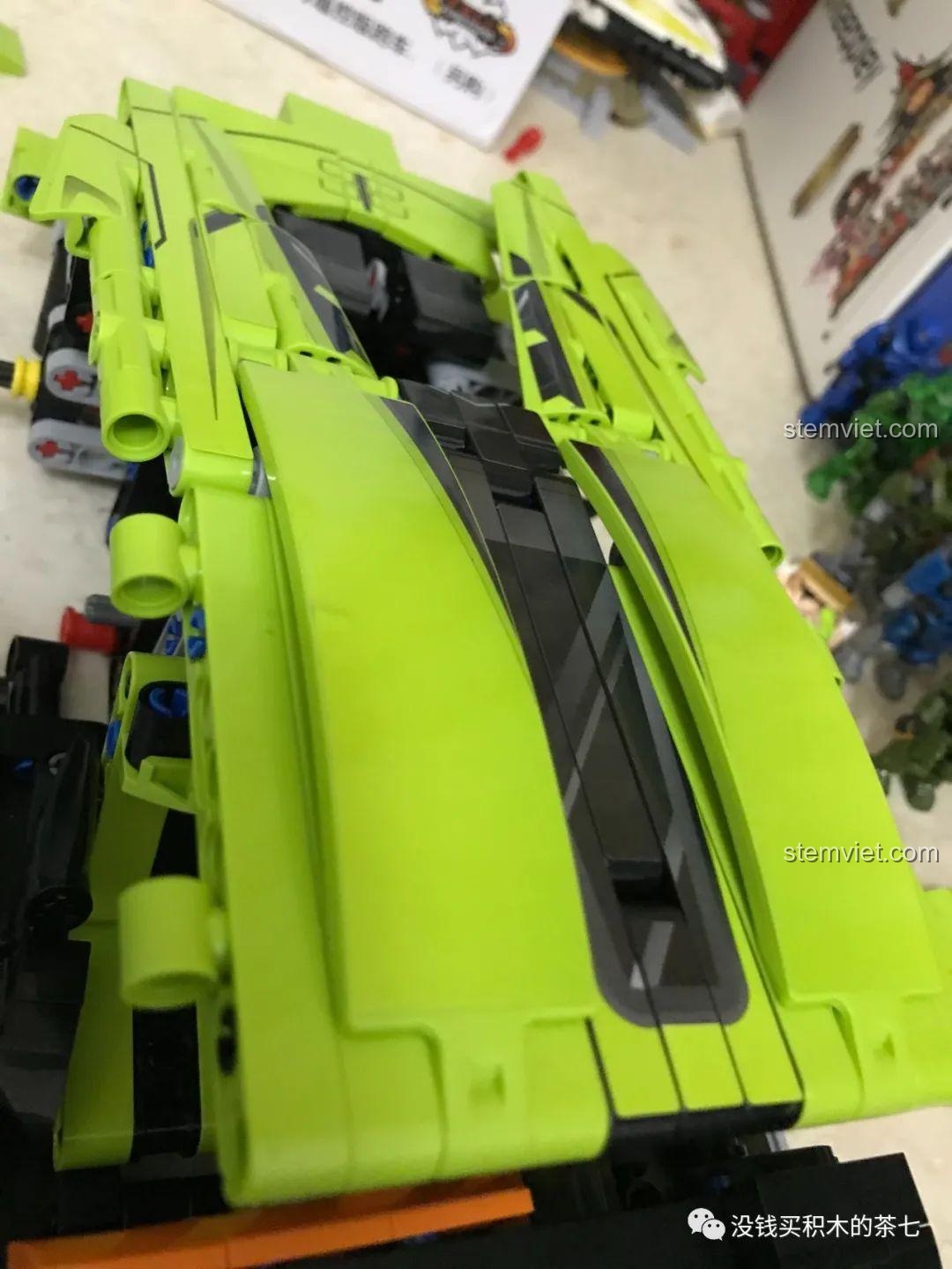 Hướng dẫn so sánh độ dài chi tiết khi lắp vỏ ngoài đồ chơi mô hình Lamborghini Sián FKP 37 Meiji Blocks 8600, phù hợp bé trai 6 tuổi, giá tiết kiệm