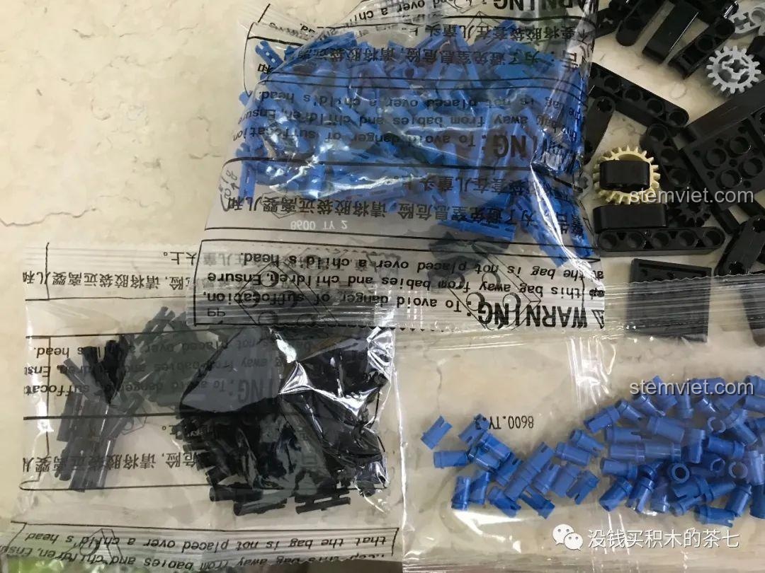 Sách hướng dẫn lắp ráp bộ khối lắp ghép Siêu xe Lamborghini Sián FKP 37 Meiji Blocks 8600 dày dặn, chi tiết, phù hợp bé trai 6 tuổi, chất lượng cao