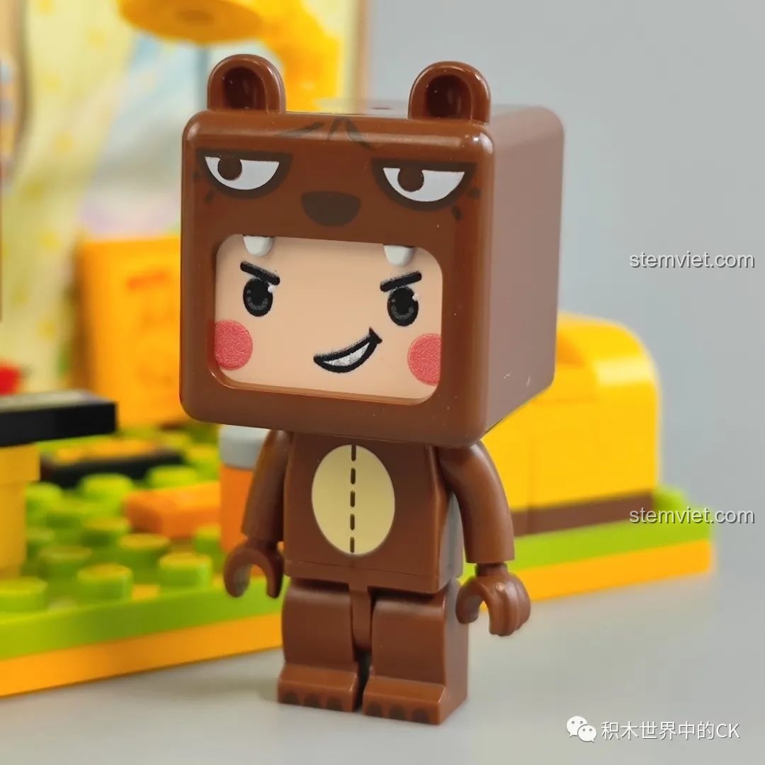 Cận cảnh minifigure Bear Boy trong bộ đồ chơi mô hình Nhân vật Bear Boy game cho trẻ từ 6 tuổi.