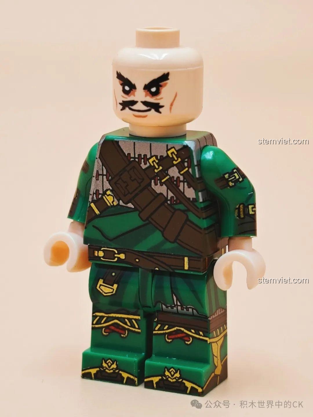 Minifigure Chu Thương với biểu cảm gương mặt nghiêm nghị, bộ lắp ghép Quan Vũ đi thuyền Decool giá tốt.