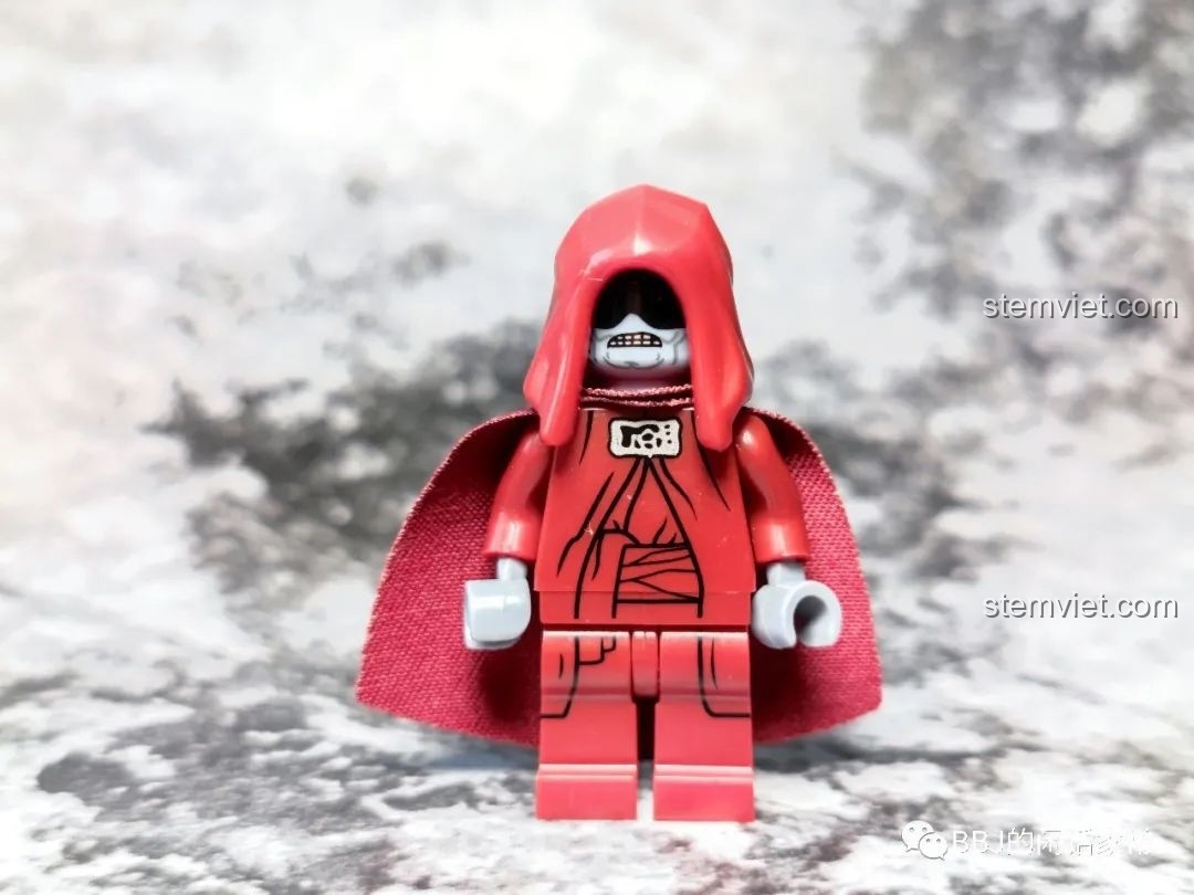 Minifigure Hoàng đế Palpatine KORUIT KT1052 Star Wars đội mũ trùm đầu, tạo vẻ bí ẩn.