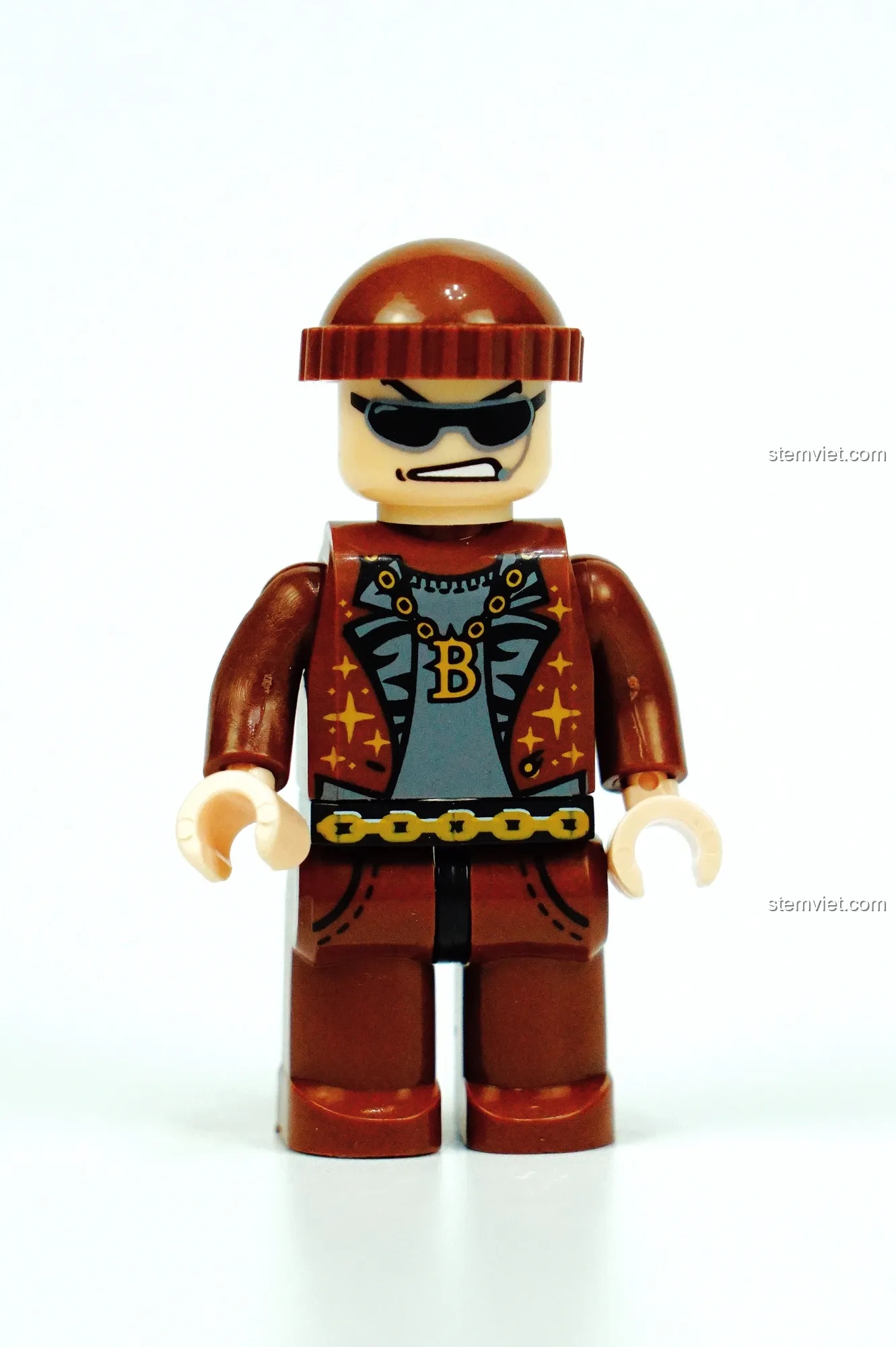 Minifigure Xingbao với cánh tay hai mảnh có thể tạo dáng linh hoạt hơn so với minifigure LEGO.