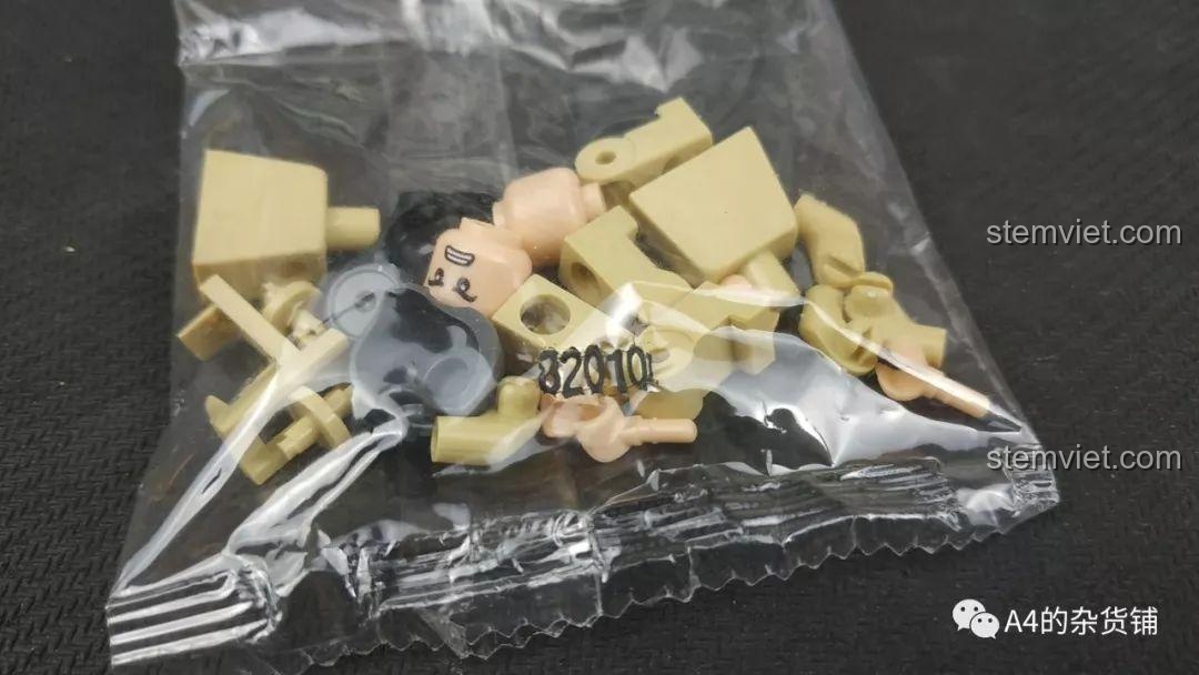 Túi chứa 2 minifigures lính tăng Đức của bộ đồ chơi mô hình Xe tăng Panzer IV F2 cho bé 6 tuổi.