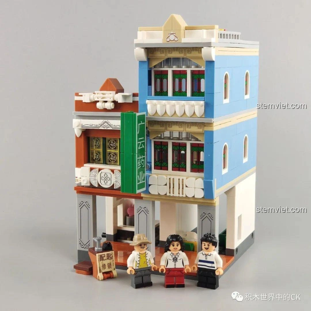 Mặt sau của các minifigures từ bộ lắp ghép WOMA C0337 Phố Cổ Kiến Trúc Qilou Phố Xuân Phong.