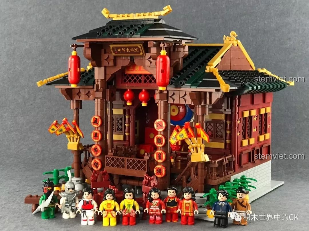 Mô hình Đại Hí Viện Phố Tàu XB-01020 hoàn chỉnh cùng với tất cả 10 minifigures đi kèm.
