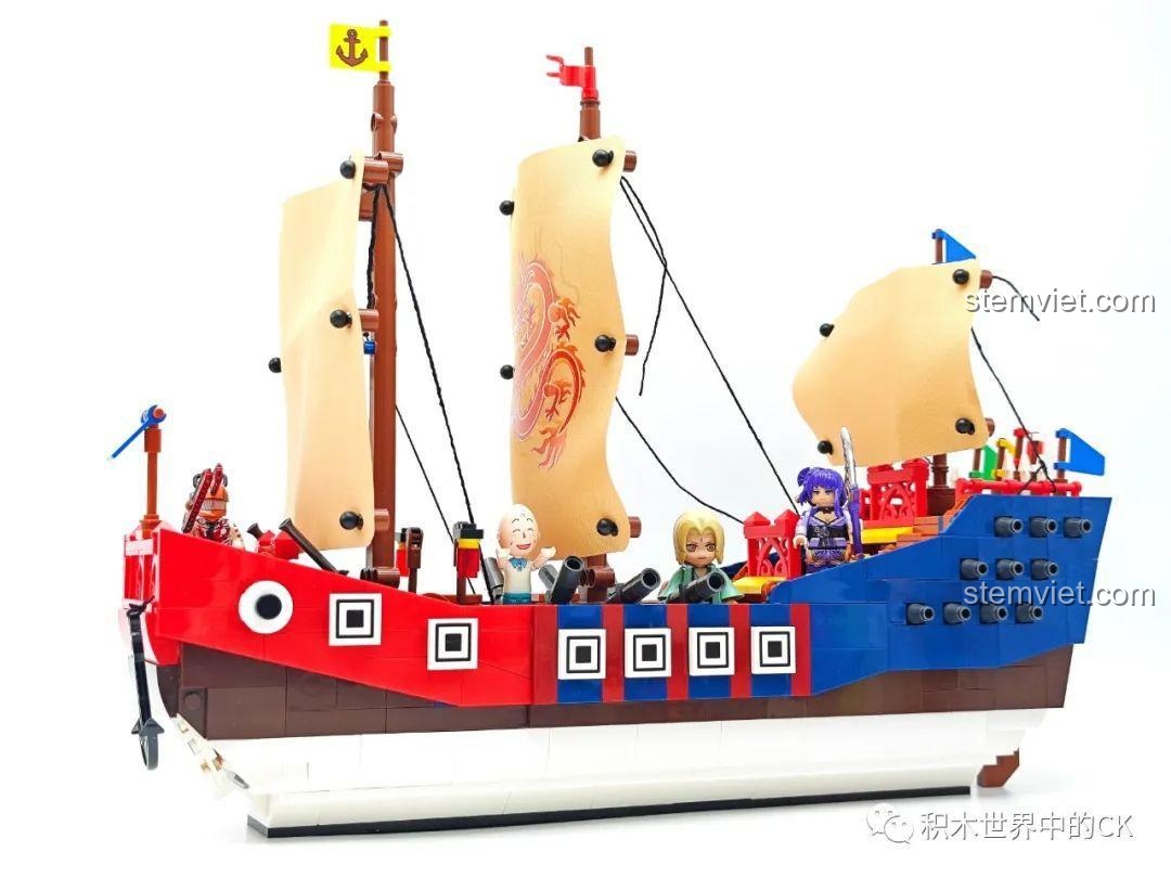 Mô hình JIESTAR 58001 Chiến Hạm Trung Hoa cùng các nhân vật minifigure, tăng cường giá trị vui chơi và sáng tạo cho trẻ.