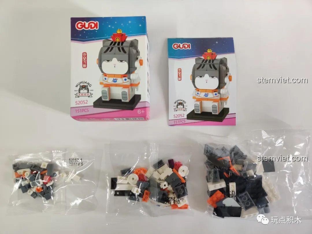 Hộp và các túi mảnh ghép của mô hình lắp ráp GUDI Ngự Hoàng Vạn Tuế 52052 Phi Hành Gia.